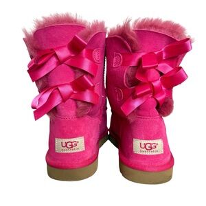 UGG Pink Fuchsia Bailey Bow Ugg Boots with Satin Bows Size 5 Women’s